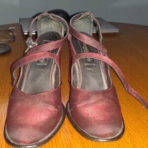 Women's 4 Inch Heeled Super Cute Strappy Kenneth Cole Size 8.5